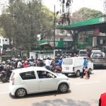 line_in_petrol_pump_1_4XVppqdD16